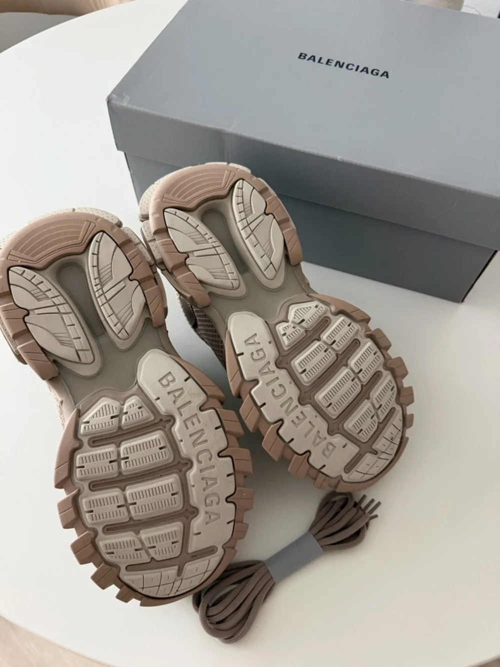 New. Balenciaga Beige/Taupe Track Trainer Sneakers - Picture 7 of 16